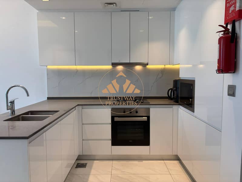 6 kitchen 1. jpg