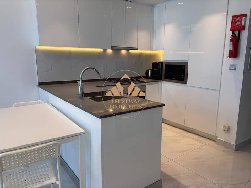 5 kitchen. jpg