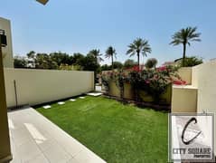 Available end of April I Opposite amenities I Landscaped