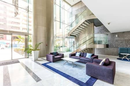 With Balcony Flat in Dubai Marina With Balcony Flat in Dubai Marina