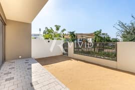 Pool and Park | Fully Upgraded | Sunset Backyard