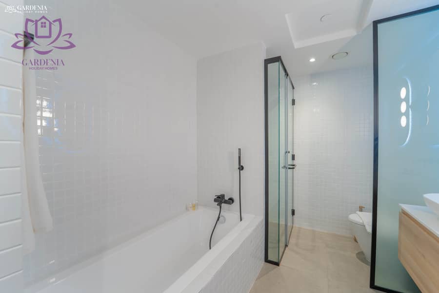 13 Bath 1 2. jpg