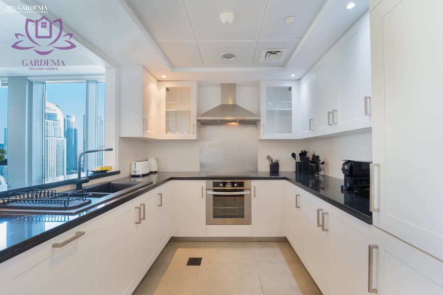 21 Kitchen 1. jpg