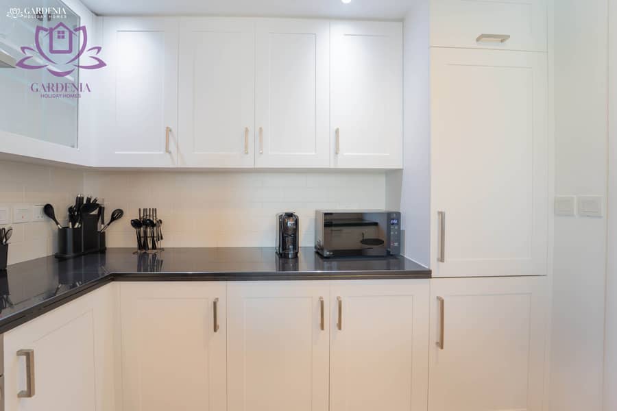 22 Kitchen 2. jpg