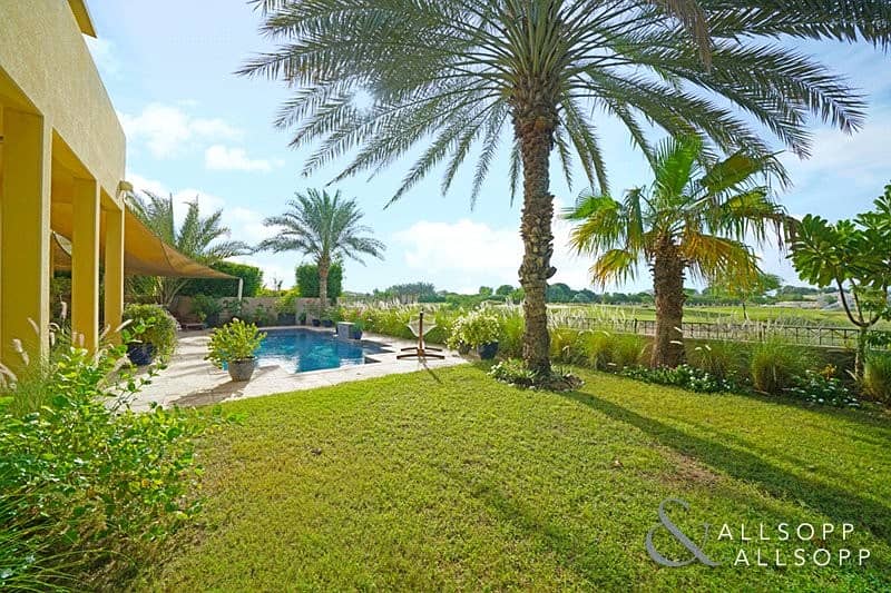 Upgraded 5 Bed | Golf Course | Private Pool