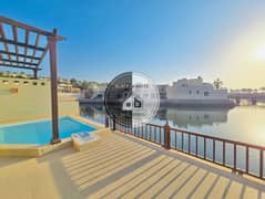 فيلا مفروشة بالكامل مكونة من 3 غرف نوم | مطلة على