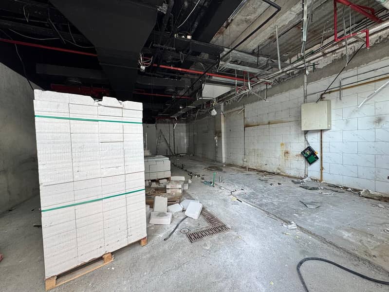 6 Shop B3-Inside. jpeg