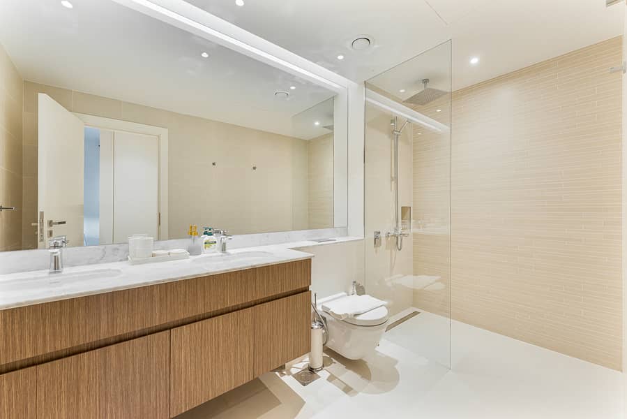 14 Bathroom (5). jpeg