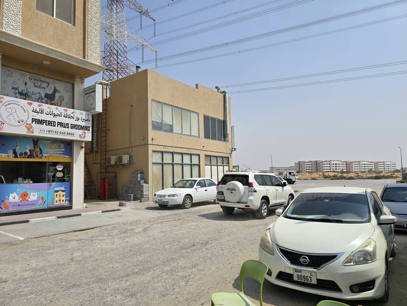 7 shop 300 sqft al yasmeen (1). jpg