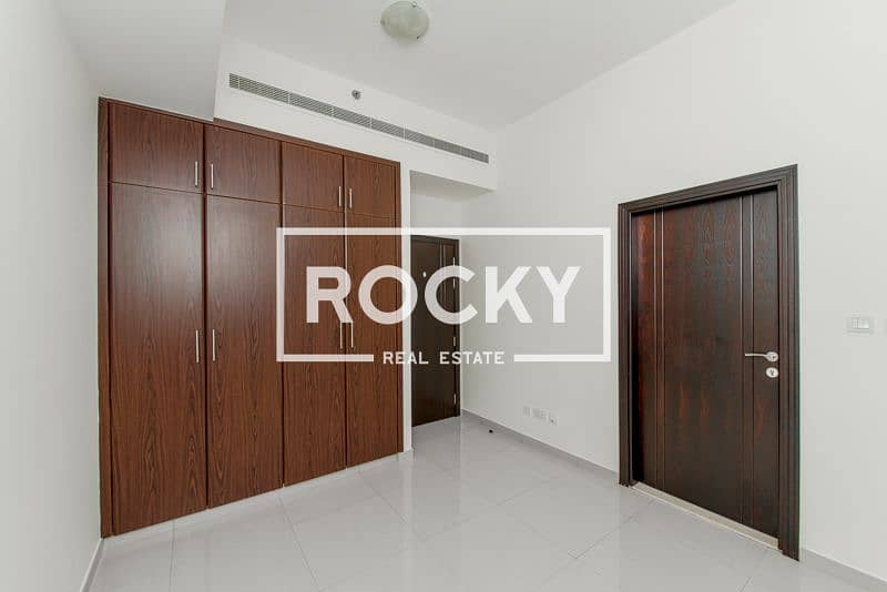 8 AlBarsha_MatarSaifBldg-2BR (13 of 17). jpg