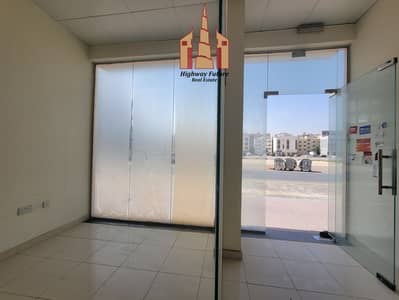 Shop para en Alquiler en Muwaileh, Sharjah - 1000109733. jpg Shop para en Alquiler en Muwaileh, Sharjah - 1000109733. jpg