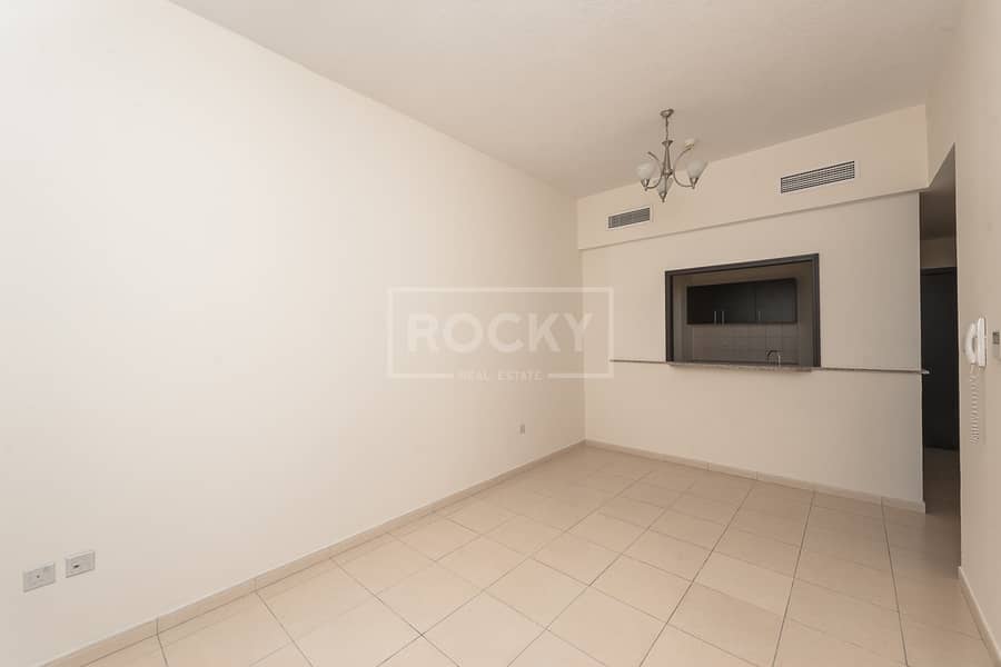 3 Q Point - Ghanima Bldg - 405 1BR WB (4 of 19). jpg