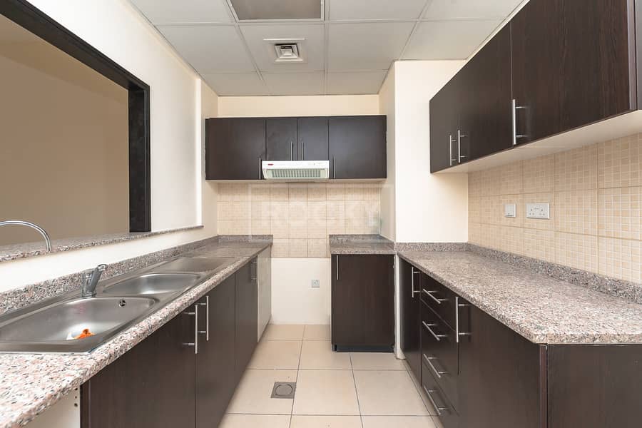 6 Q Point - Ghanima Bldg - 405 1BR WB (6 of 19). jpg