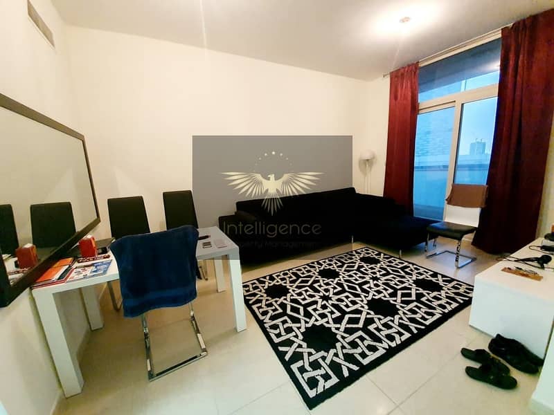 Fully Furnished Flat on Highflr! up to 4 cheques Fully Furnished Flat on Highflr! up to 4 cheques