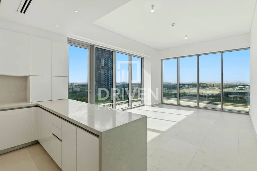 270 Degrees Corner Unit with Panoramic Views 270 Degrees Corner Unit with Panoramic Views