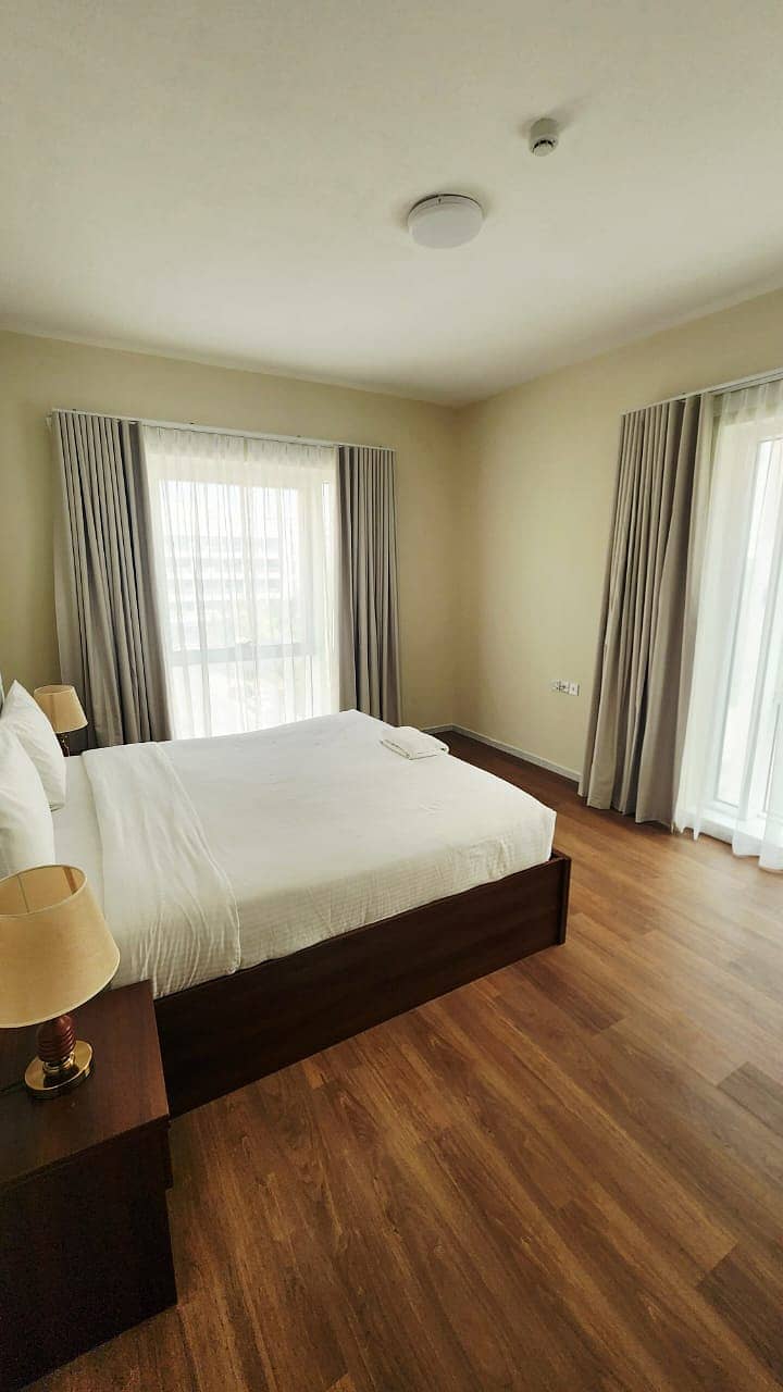 10 Three bed bedroom 01. jpg