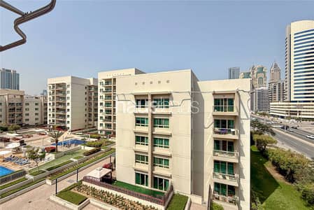 1 Bedroom Flat for Sale in The Greens, Dubai - Tenanted | High Floor | Rare Corner Unit Layout