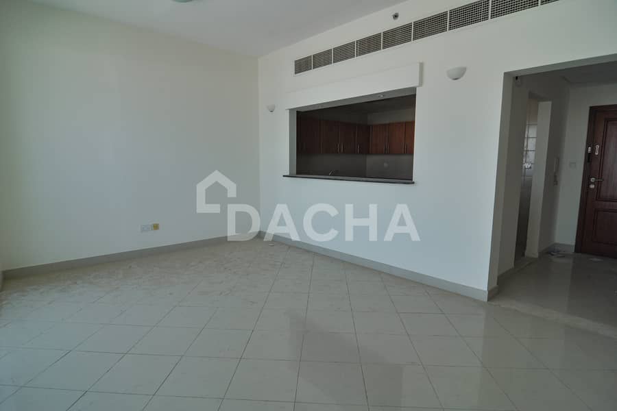 Hub Canal 1 BR | Vacant | Ideal Location