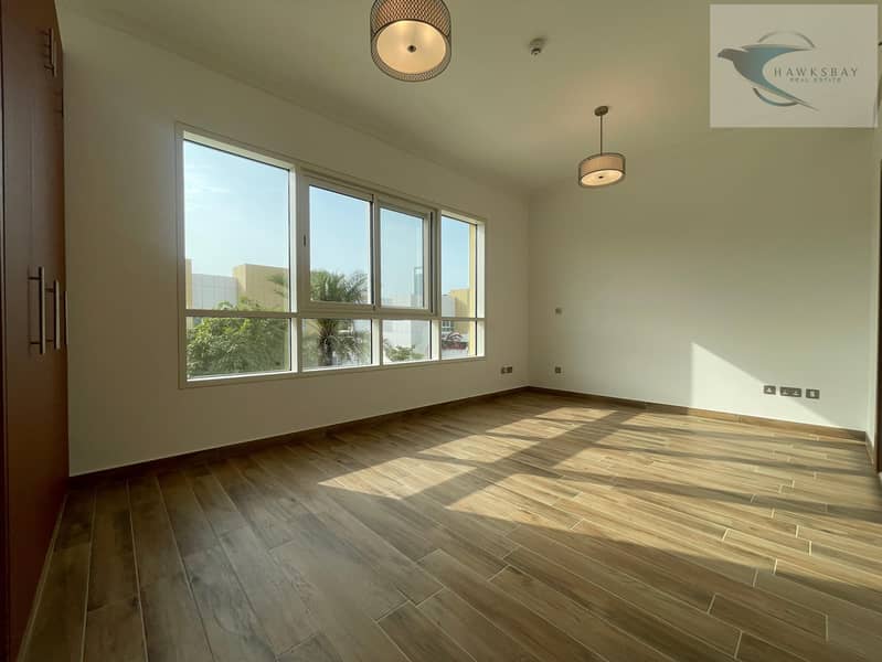 Luxury Apartment | Spacious Balcony | Bright Interiors | Sea View