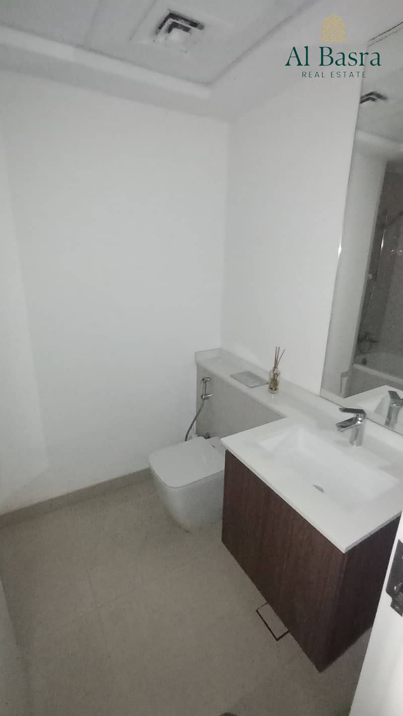 7 elegant-studio-interior-uptown-al-zahia. jpg