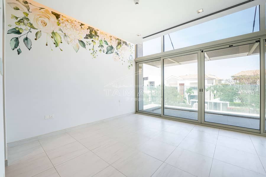 Vacant Contemporary 5BR Close To community Centre - Image 15