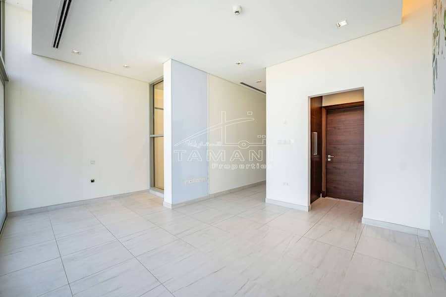 Vacant Contemporary 5BR Close To community Centre - Image 16