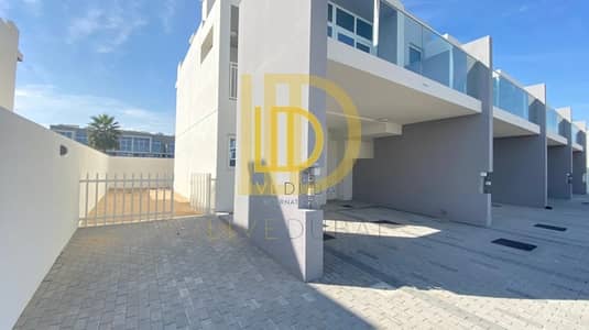 3 Slaapkamers Townhouse te Koop in DAMAC Hills 2 (Akoya by DAMAC), Dubai - Rijwoning in DAMAC Hills 2 (Akoya by DAMAC),Amargo, 3 slaapkamers, 2100000 AED - 14533159 3 Slaapkamers Townhouse te Koop in DAMAC Hills 2 (Akoya by DAMAC), Dubai - Rijwoning in DAMAC Hills 2 (Akoya by DAMAC),Amargo, 3 slaapkamers, 2100000 AED - 14533159