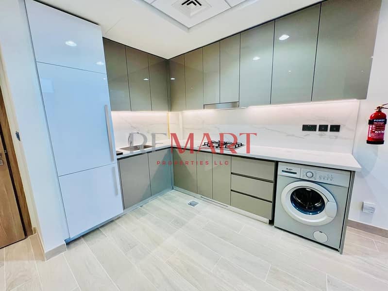 1 Bedroom Apartment l Brand New l Balcony | Skyline View