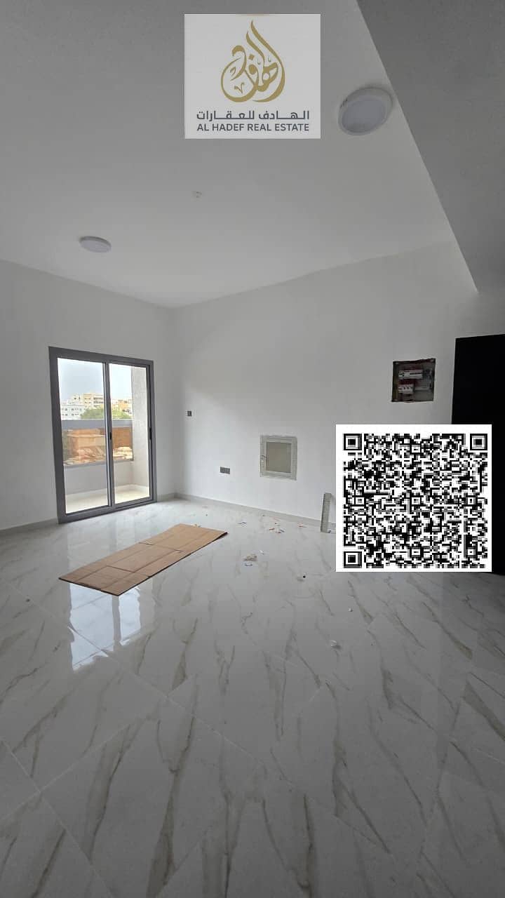 One bedroom and living room for annual rent in Ajman, Al Nakheel area, close to Ajman Walk and Corniche, 2 bathrooms, balcony and large spaces, price