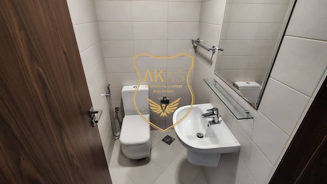 CENTRAL AC AND GAS 4 MINS WALKING DISTANCE TO METRO