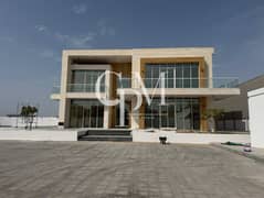 فيلا عائلية خاصة | ساحة واسعة | معيشة هادئة