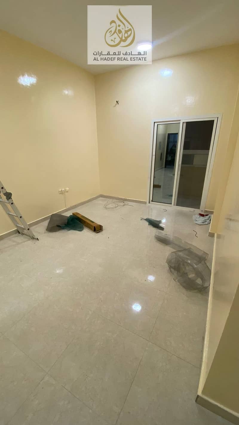 For Annual Rent in Ajman – Al Jurf 2 A great opportunity to live in an apartment in a prime location close to schools and daily services. Suitab