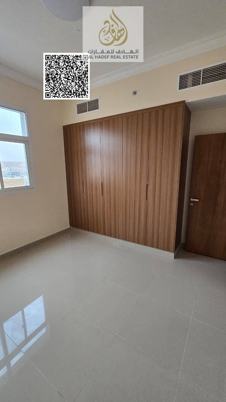 One-bedroom apartment, first occupancy, with built-in wardrobe, very spacious, and top-of-the-line finishing.