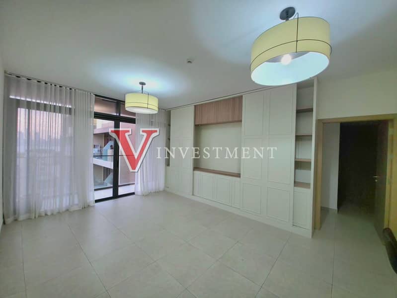 Hot Deal | Spacious 1-Bd Sea View + Balcony