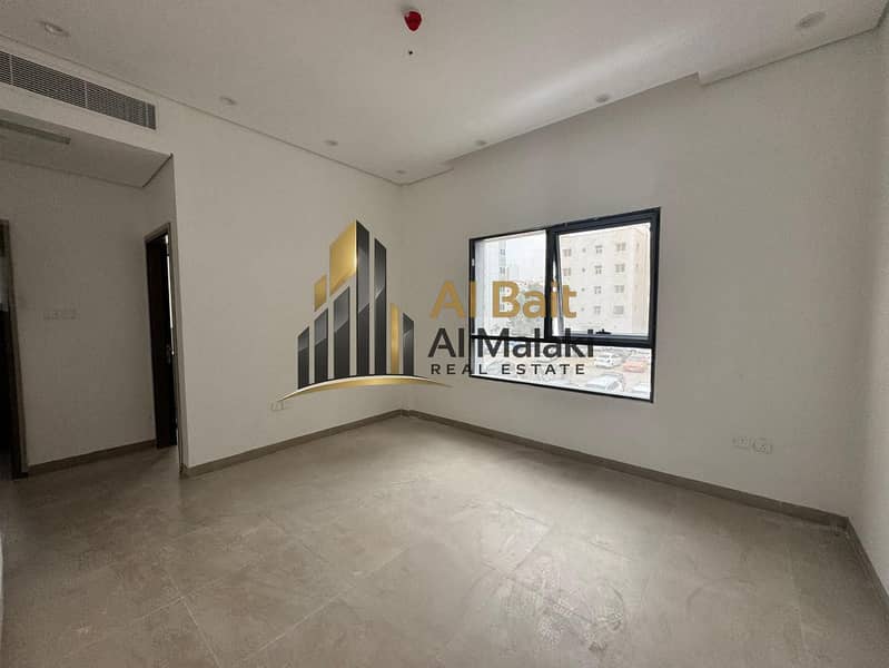 One bedroom and living room in Al Qulaya, Sharjah, first occupancy, open view, special price