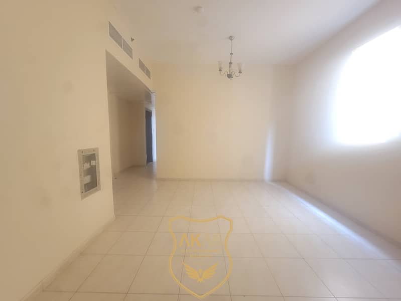 Ready to move 2bhk with central ac & gas family building near to cornish only 37k