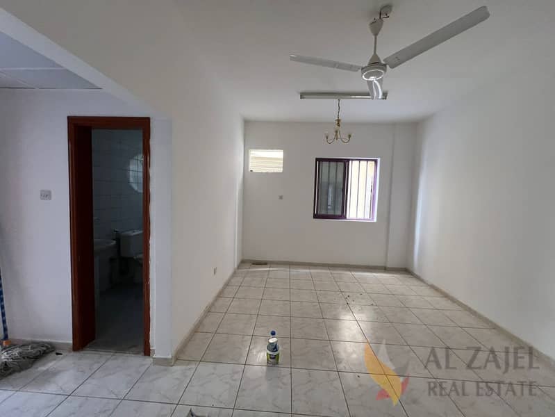 1BR Apartment for Rent in Bu Tina | Close kitchen
