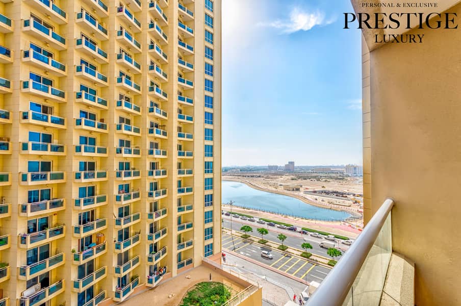 Studio | Lake view | Spacious | Vacant