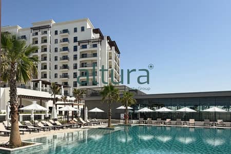2 Bedroom Apartment for Sale in Yas Island, Abu Dhabi - Furnished 2BR | Partial Golf View | Move-In Ready 2 Bedroom Apartment for Sale in Yas Island, Abu Dhabi - Furnished 2BR | Partial Golf View | Move-In Ready