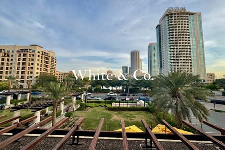 2 Bedroom Flat for Rent in The Greens, Dubai - Huge Terrace | Prime Location | Spacious