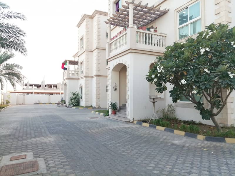 شقة في مدينة محمد بن زايد 3 غرف 110000 درهم - 4402255