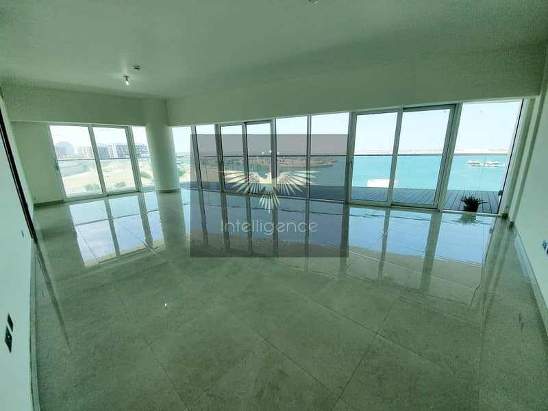 Full Sea View! High-end and very spacious flat!