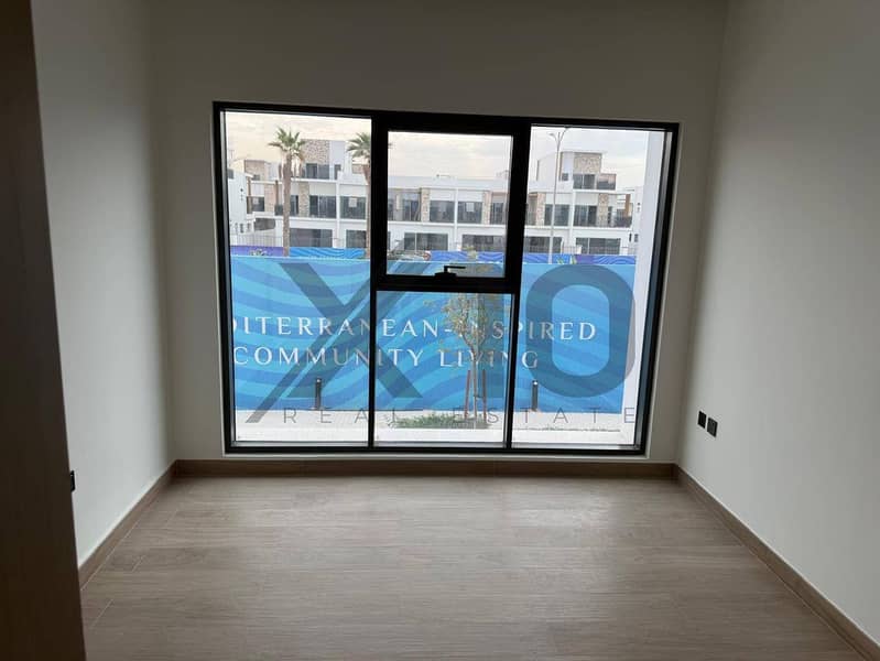 4BR Santorini Townhouse | Near Pool & Green Belt - 8
