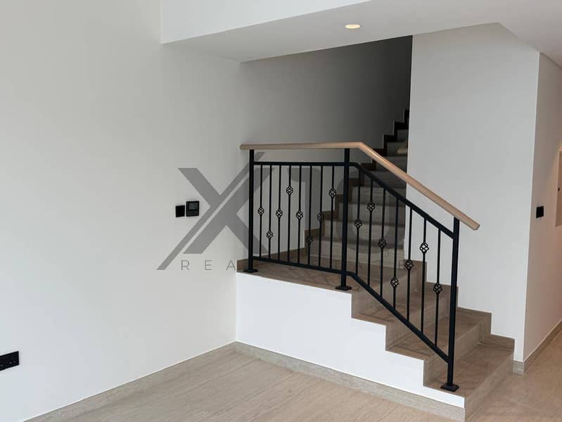 4BR Santorini Townhouse | Near Pool & Green Belt - 5
