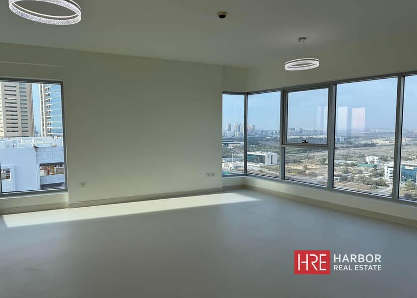 Premium Upgraded Unit | Big Layout | Corner Unit