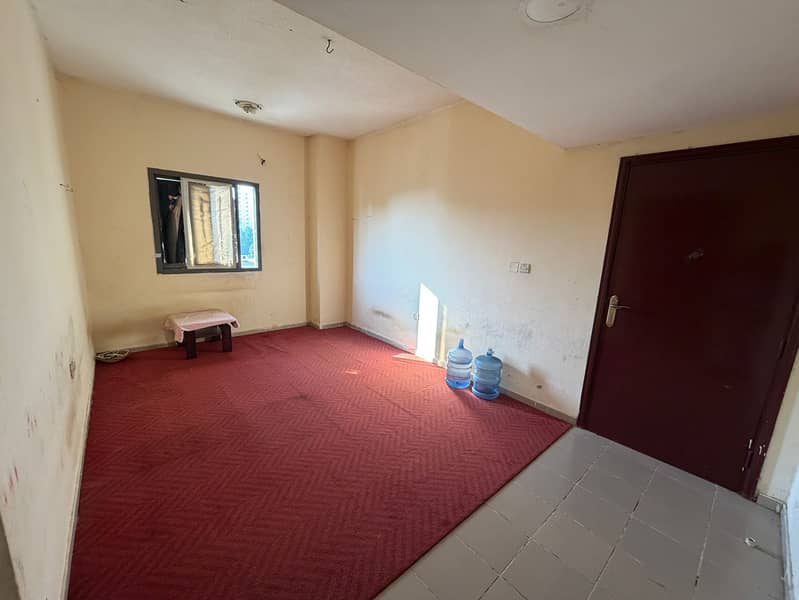 One bedroom and living room - annual rent - Al Nuaimiya, Ajman - central air conditioning - maintenance by the owner