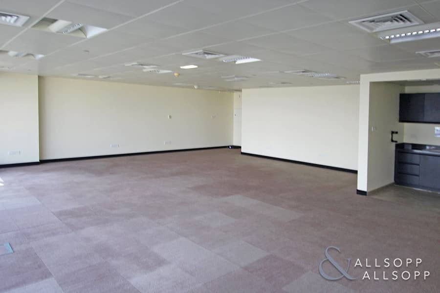 4 Fitted Lake View Office | Pantry | Vacant