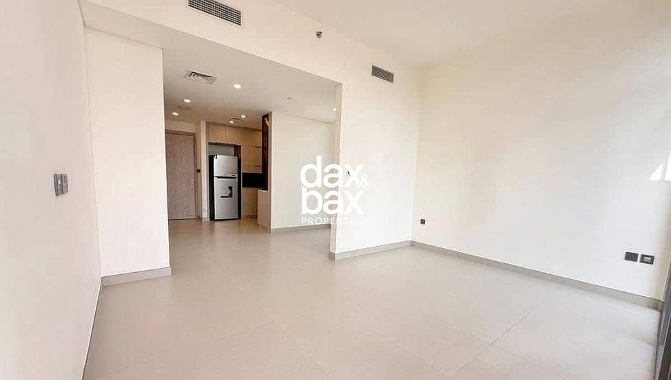 Modern | Balcony & Pool Access | Park & Downtown View