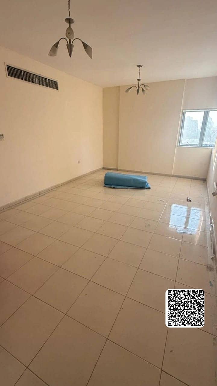 For annual rent in Ajman One bedroom and living room in a tower with a balcony Location: Al Nuaimiya 1, overlooking Kuwait Street