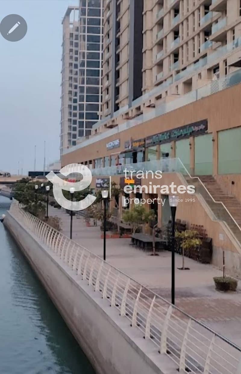 Vacant | Kitchen appliances |Decent Size